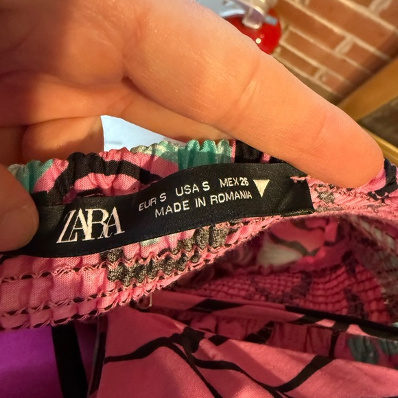 Zara Pink Black Floral Poplin midi dress size small - Picture 4 of 4